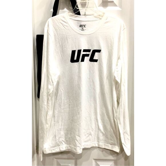 UFC - M Sz L - NWT Licensed Logo Long Sleeve Crewneck Tee w/Free UFC Tote - Picture 11 of 14